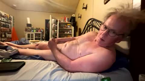 slimjim061560 online show from April 9, 2026, 8:53 am