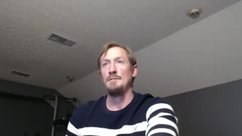 Snapshot of slimjp chatting on December 23, 2024, 9:51 pm slimjp online show from December 23, 2024, 9:51 pm