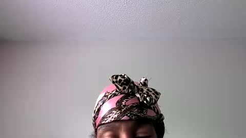 slimmmgooodiexoxo online show from September 23, 2025, 4:32 pm