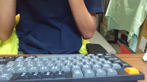 slimslimxxx online show from April 9, 2026, 4:23 pm