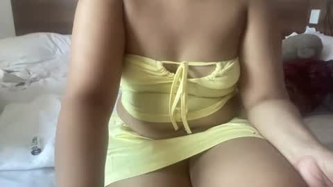 Snapshot of slimthickdesi chatting on June 24, 2026, 9:52 am slimthickdesi online show from June 24, 2026, 9:52 am