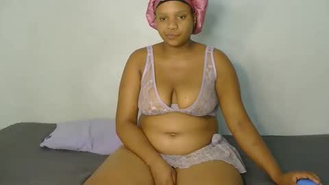 slipperylipsx online show from June 1, 2026, 7:15 pm