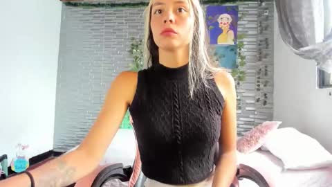 Snapshot of slone03 chatting on October 20, 2025, 7:03 pm slone03 online show from October 20, 2025, 7:03 pm