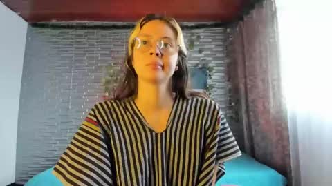 slone03 online show from November 9, 2025, 3:32 pm