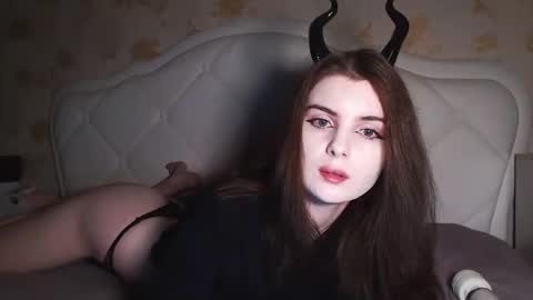 sloomonata online show from November 19, 2025, 12:10 am