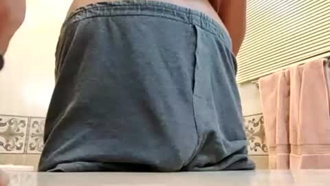 slowmooo_42069 online show from September 24, 2025, 8:45 pm