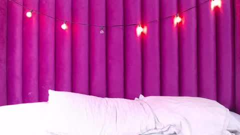 Snapshot of slutlittlecamila chatting on January 8, 2025, 5:05 am CAMILA  online show from January 8, 2025, 5:05 am