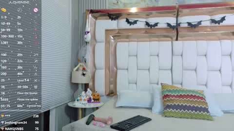 Snapshot of slutlittlecamila chatting on October 16, 2025, 2:56 am CAMILA  online show from October 16, 2025, 2:56 am