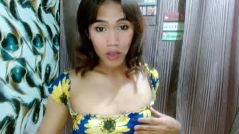 Snapshot of slutqueen_raz chatting on July 23, 2026, 2:53 am Raz online show from July 23, 2026, 2:53 am