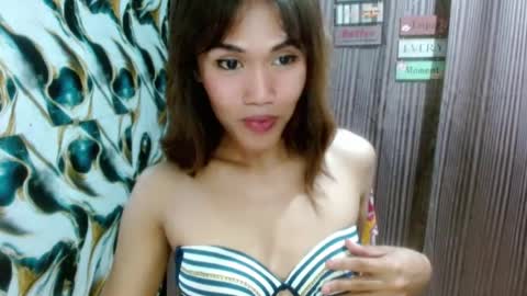 Snapshot of slutqueen_raz chatting on July 24, 2026, 10:46 am Raz online show from July 24, 2026, 10:46 am