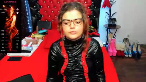 Snapshot of slutty_milf_bitch chatting on September 19, 2025, 8:09 pm Ana    online show from September 19, 2025, 8:09 pm