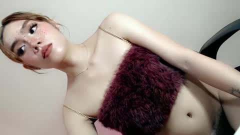 slutty_rose69 online show from May 9, 2026, 8:47 pm