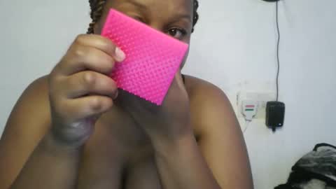 slutty_shan online show from October 17, 2025, 7:44 am