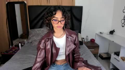 Snapshot of slutty_venus7 chatting on July 14, 2026, 1:52 am slutty_venus7 online show from July 14, 2026, 1:52 am