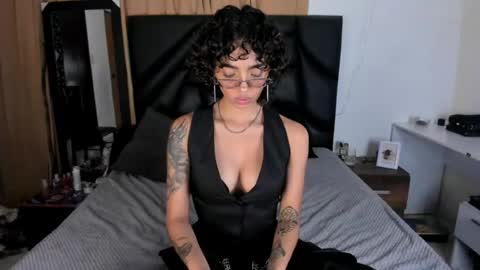 Snapshot of slutty_venus7 chatting on July 25, 2026, 12:53 am slutty_venus7 online show from July 25, 2026, 12:53 am