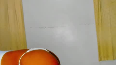 Sexyslutt online show from October 15, 2025, 9:15 pm