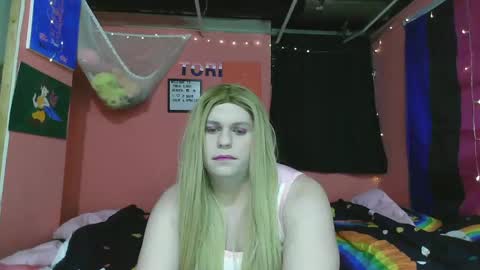 Snapshot of sluttytorismith chatting on February 4, 2025, 6:04 am Tori Smith online show from February 4, 2025, 6:04 am