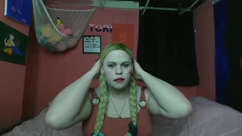 Snapshot of sluttytorismith chatting on February 15, 2025, 5:30 am Tori Smith online show from February 15, 2025, 5:30 am