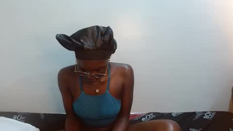 sly_rose online show from November 12, 2025, 8:52 pm