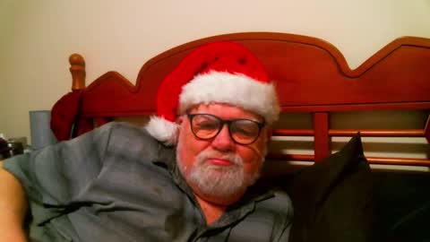 Snapshot of slydevil_sc chatting on December 18, 2024, 6:32 am Sly online show from December 18, 2024, 6:32 am