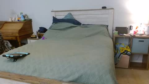 Snapshot of slytherinmylf23 chatting on December 10, 2024, 2:38 am Rachel Lawrence online show from December 10, 2024, 2:38 am