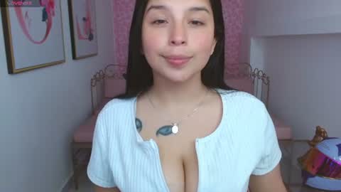 Mariana Torres online show from June 12, 2026, 1:21 pm