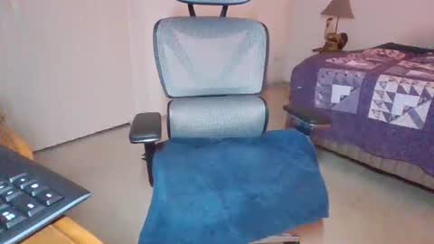 smallguyx online show from September 18, 2025, 6:15 am