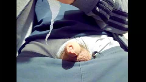 Small Hairy Uncut online show from March 17, 2026, 2:27 am