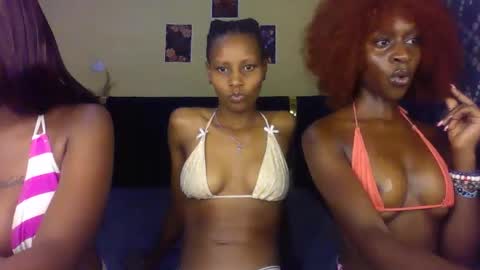 Smallie20 online show from March 25, 2026, 2:17 am