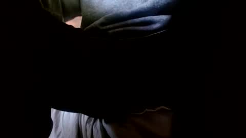 smallmalelass online show from January 1, 2025, 4:29 pm