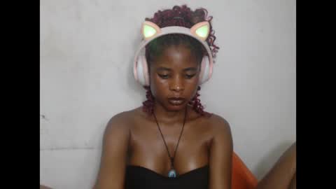 Snapshot of smallsluty chatting on July 10, 2026, 10:01 pm smallsluty online show from July 10, 2026, 10:01 pm