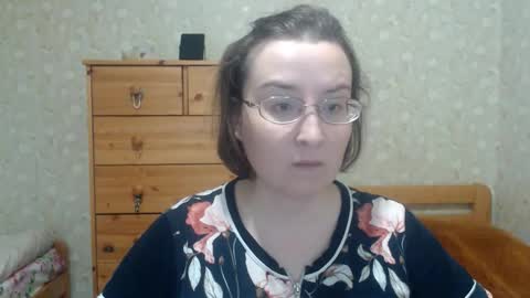 smart_rose online show from November 8, 2025, 12:16 pm