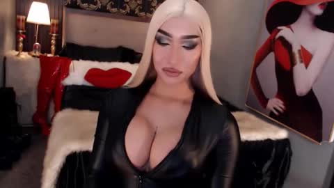 Snapshot of smasherqueen chatting on June 4, 2026, 7:03 am smasherqueen online show from June 4, 2026, 7:03 am