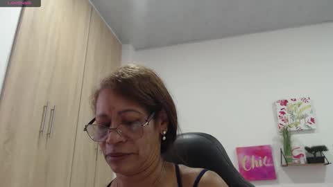 Snapshot of smilet_milf chatting on February 7, 2026, 11:58 am Smileth online show from February 7, 2026, 11:58 am