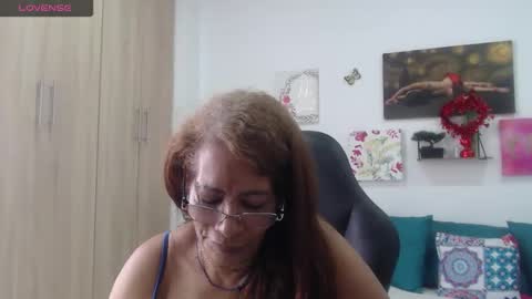 Snapshot of smilet_milf chatting on March 13, 2026, 5:41 pm Smileth online show from March 13, 2026, 5:41 pm