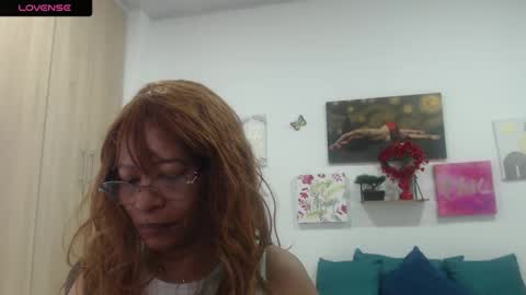 Snapshot of smilet_milf chatting on March 31, 2026, 12:38 pm Smileth online show from March 31, 2026, 12:38 pm