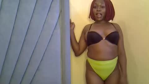 smiley_berry online show from September 16, 2025, 2:07 pm