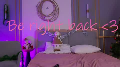 Snapshot of smiley_mia_ chatting on January 6, 2025, 8:14 am Mia online show from January 6, 2025, 8:14 am