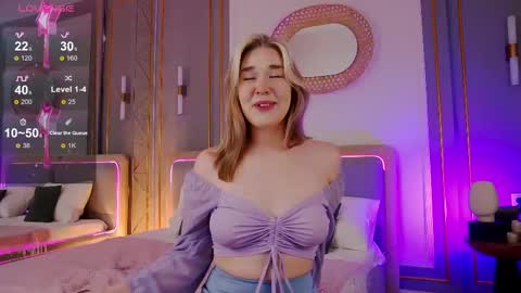 Snapshot of smiley_mia_ chatting on February 23, 2025, 5:12 am Mia online show from February 23, 2025, 5:12 am