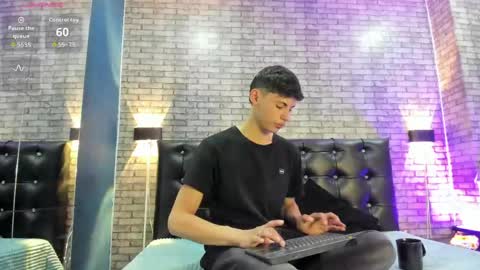 Snapshot of smith_luxe chatting on May 19, 2026, 7:42 pm Smith online show from May 19, 2026, 7:42 pm