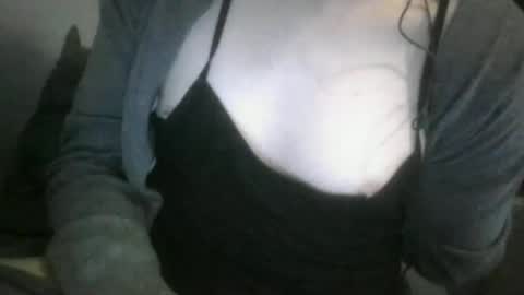 Snapshot of smld95 chatting on February 18, 2025, 3:10 am smld95 online show from February 18, 2025, 3:10 am