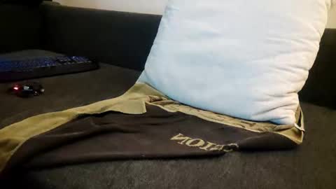 Smokeandwatching online show from January 7, 2025, 3:57 am