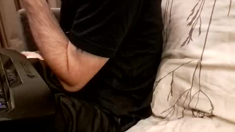 Smokeandwatching online show from November 5, 2025, 12:43 am