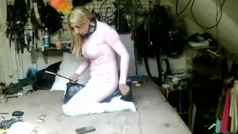 Snapshot of smokeslut365 chatting on July 24, 2026, 12:30 am smokeslut365 online show from July 24, 2026, 12:30 am