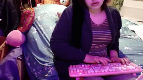 DIAN dee-ann online show from December 3, 2025, 1:02 am