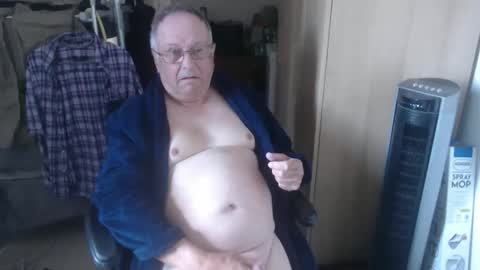 Snapshot of smoothmutton chatting on May 18, 2026, 7:47 am smoothmutton online show from May 18, 2026, 7:47 am