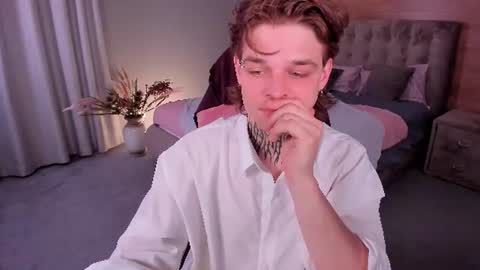 smoozie_kun online show from June 10, 2026, 3:33 pm