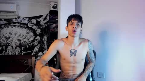 snakebutterfly online show from April 20, 2026, 5:05 pm