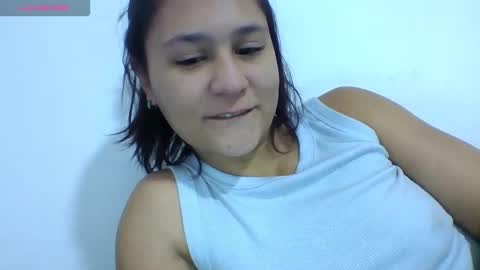 snakedoll_ online show from October 8, 2025, 7:33 pm