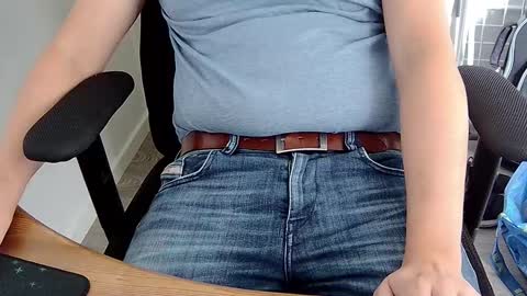 Snapshot of sneakybill82 chatting on September 21, 2025, 8:27 am Sneakybill online show from September 21, 2025, 8:27 am